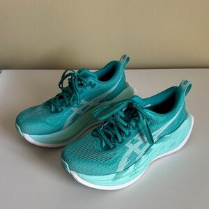 ASICS Women's Superblast 2 in Teal/Mint